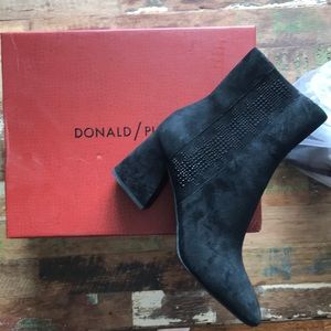 Donald / Pliner bootie